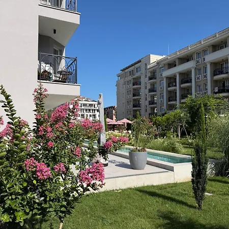 Near The Sea At Jadore Secret Garden Apartman Napospart